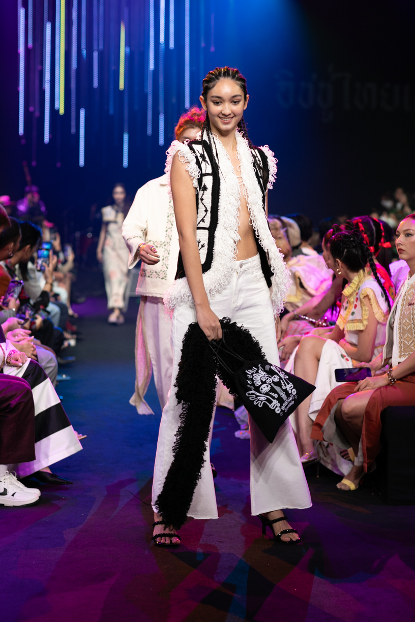 SIAM PARAGON BANGKOK INTERNATIONAL FASHION WEEK 2023