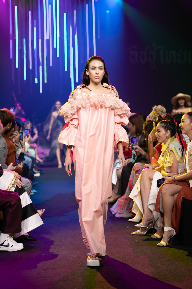 SIAM PARAGON BANGKOK INTERNATIONAL FASHION WEEK 2023