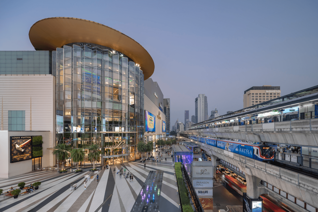 Siam Paragon Luxury Bangkok Shopping Mall