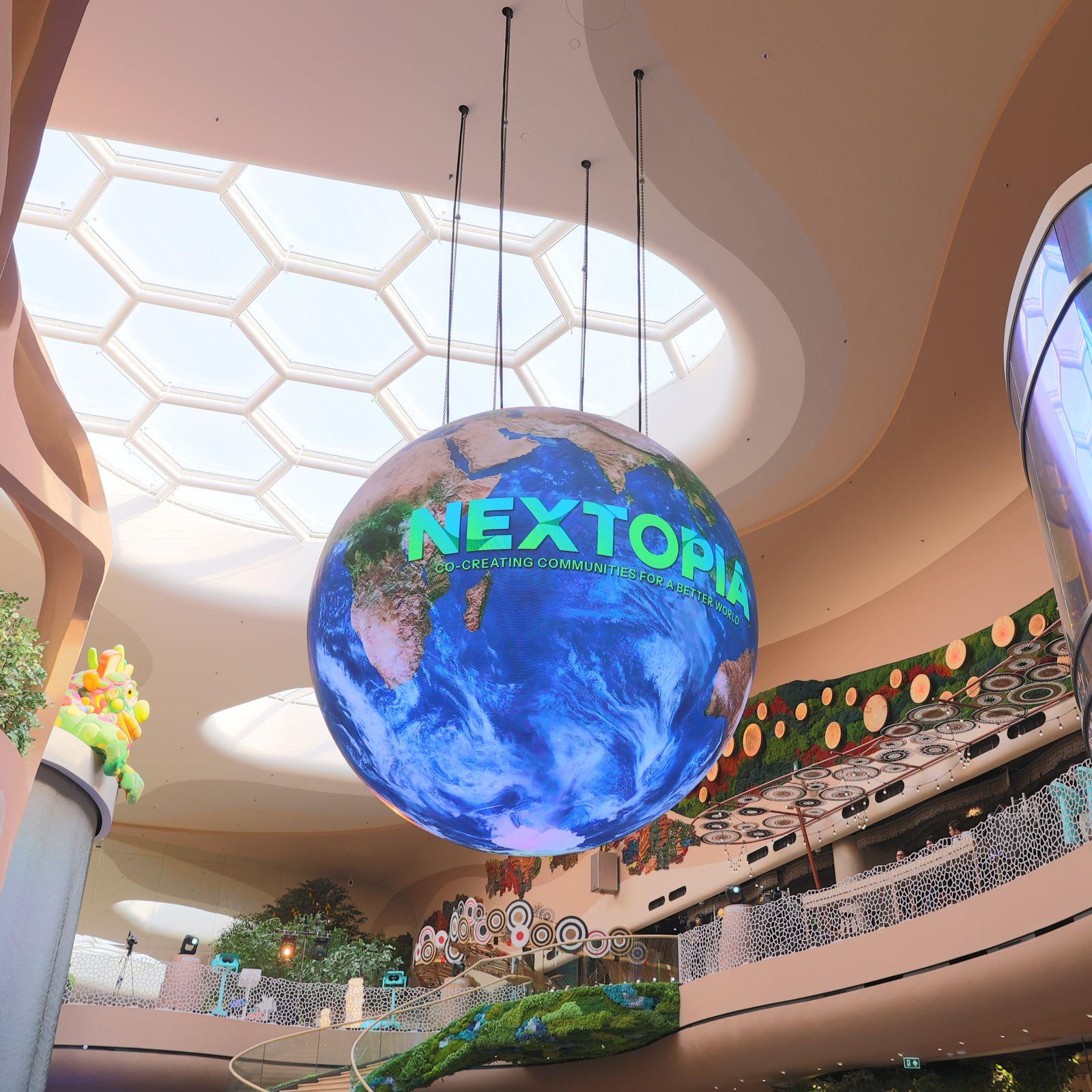 NEXTOPIA SIAM PARAGON