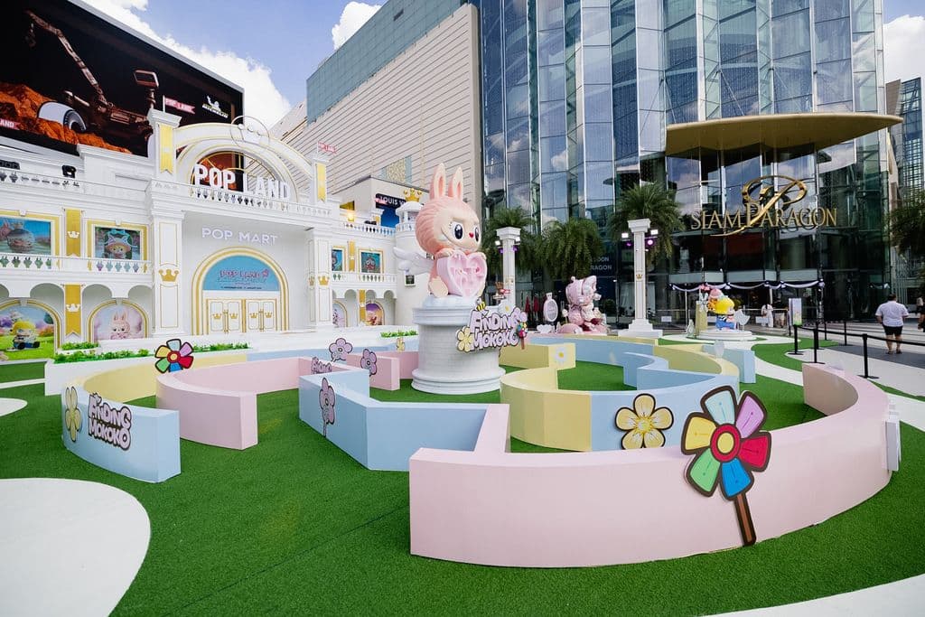 Pop Land Fall POP LAND EXCLUSIVE FESTIVE EVENT IN THAILAND | Siam Paragon