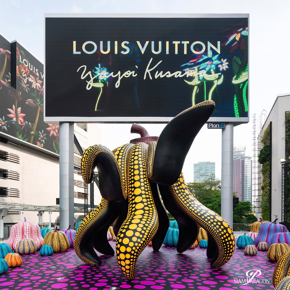“Dancing Pumpkin” ผลงานจาก LOUIS VUITTON x Yayoi Kusama ยิ่งใหญ่ใจกลางพาร์ค พารากอน