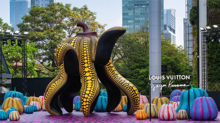 “Dancing Pumpkin” ผลงานจาก LOUIS VUITTON x Yayoi Kusama ยิ่งใหญ่ใจกลางพาร์ค พารากอน